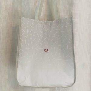 Lululemon large reusable shopping bag